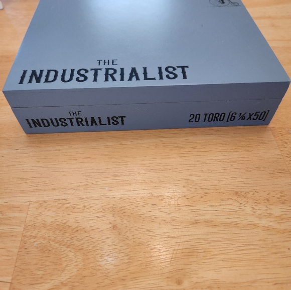 Cigar Boxes - Picture 5 of 11